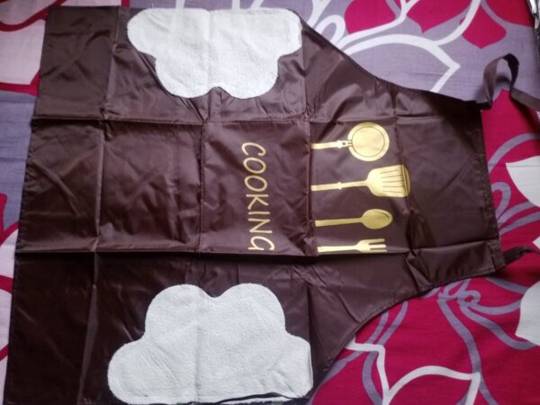 Kitchen apron waterproof and oilproof  with hand wiping towel and big pocket. - Image 2